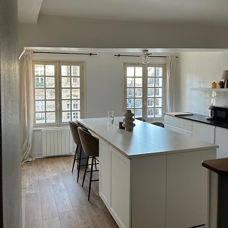 Spacieux Appartement Au Coeur Du Centre Historique De Dinan Exterior foto
